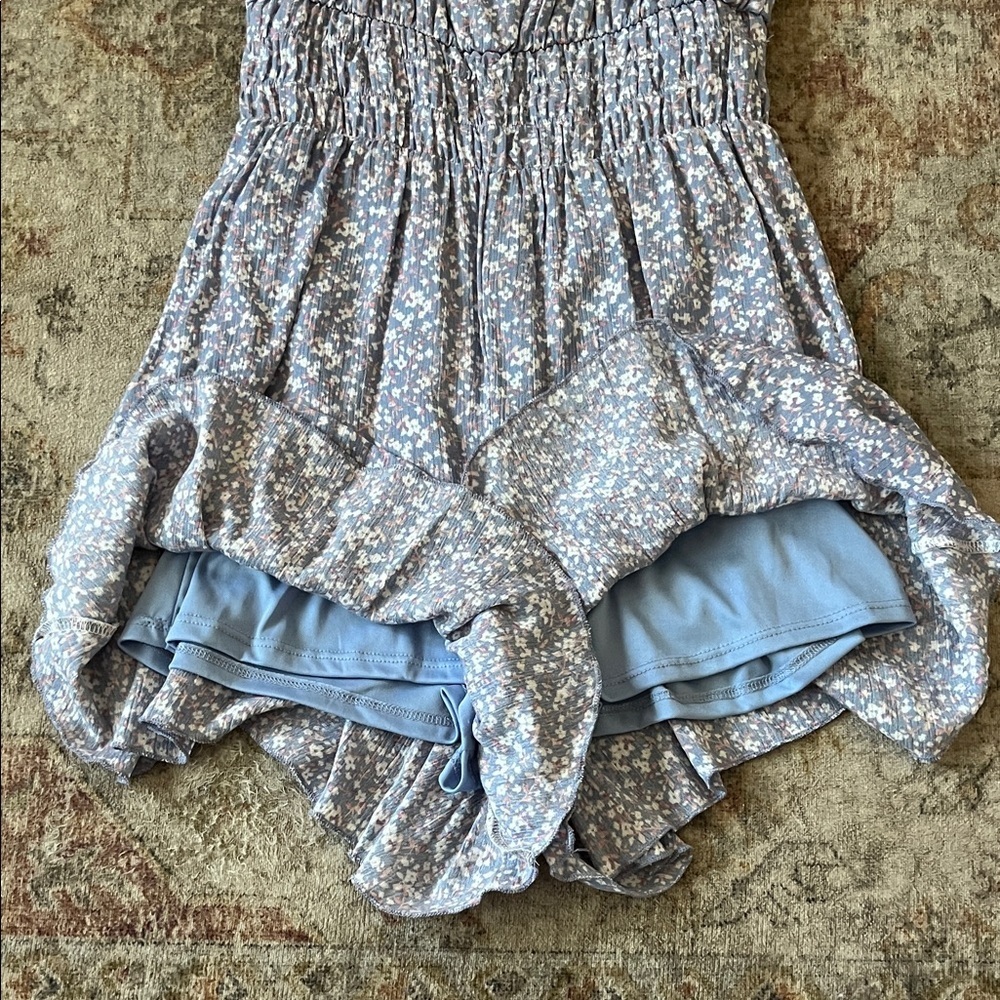 Peach Love California Blue Floral Romper NWT Small - Picture 11 of 15